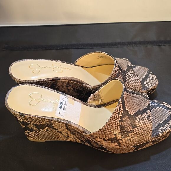 BRAND NEW JESSICA SIMPSON WOMEN'S SNAKESKIN SLIDE SANDALS G1 - Picture 4 of 15